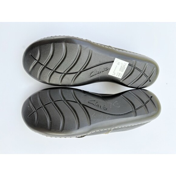 Clarks Collection Women’s Leather Button Slip-On Comfort Wedge – Size 11 Black - Picture 8 of 9